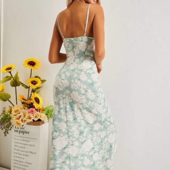 Tie-Front Floral Midi Dress NWT - Picture 2 of 2